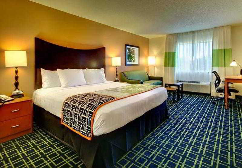 Fairfield Inn And Suites St Petersburg Clearwater Pinellas Park Bilik gambar